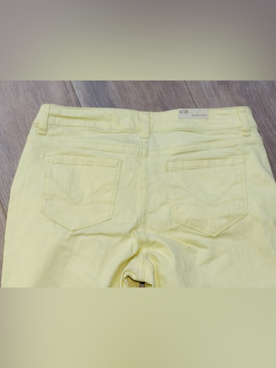 Vintage America Blues Cropped Pale Yellow Jeans - Picture 4 of 6